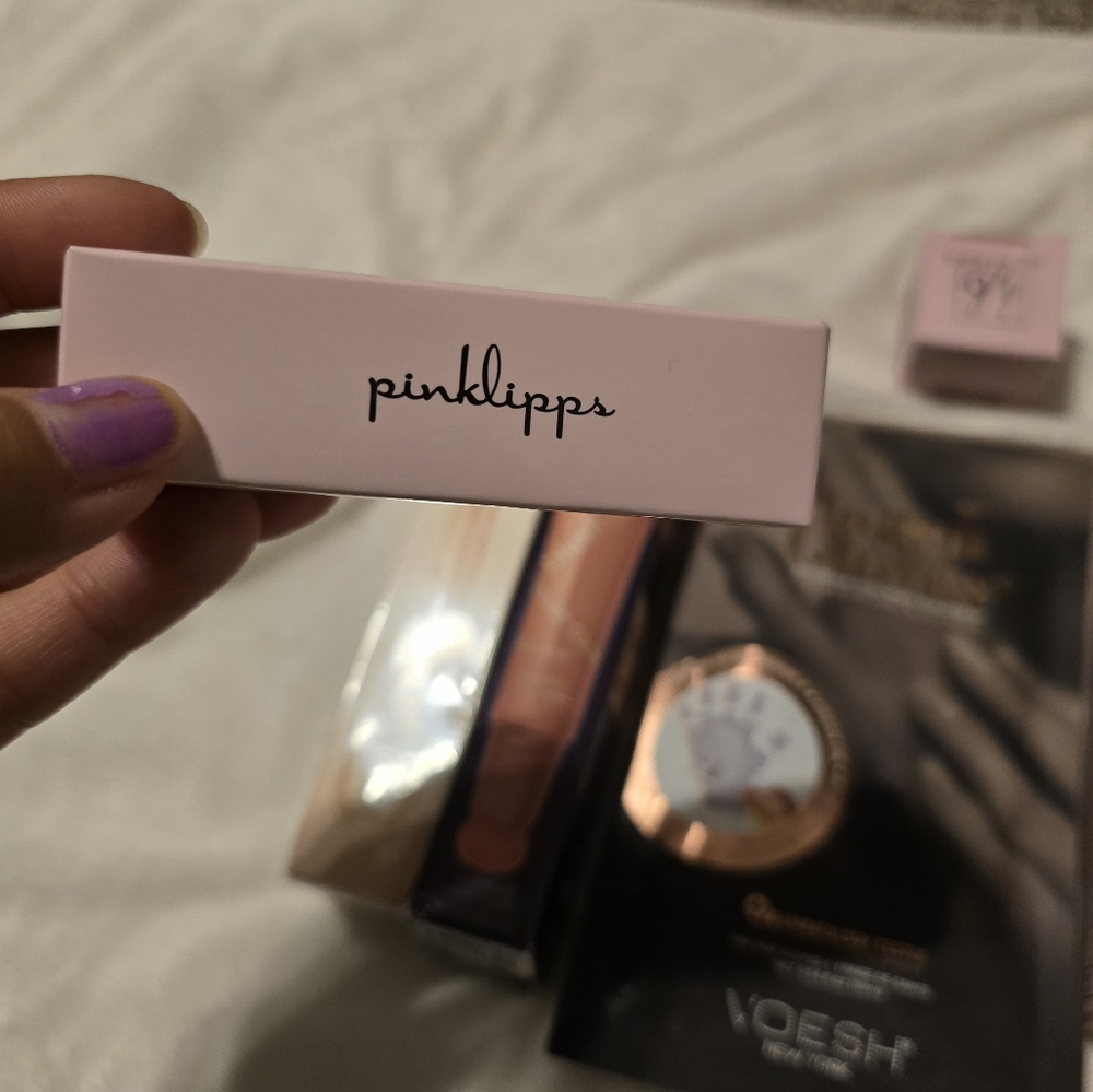 Random Makeup‎ Lot - Picture 4 of 6